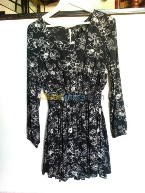 Robe courte fleurie