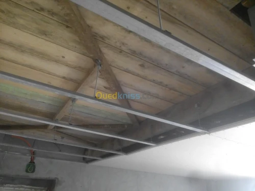 Plaque de plâtre et p.v.c