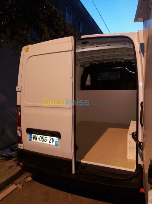 Habillage fourgon garnteur auto