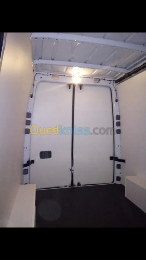 Habillage fourgon garnteur auto