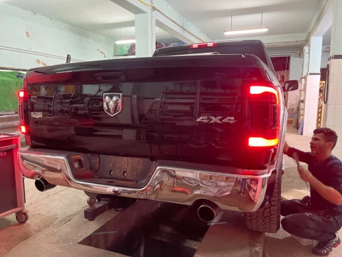 Feux arriere dodge ram model 2022 black