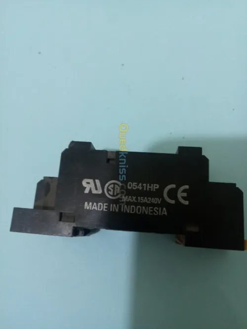relais de commande 24vac omron