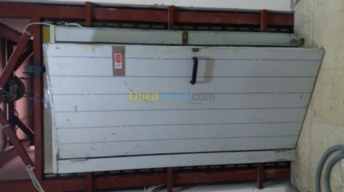 Fabrication de monte-charges industriels