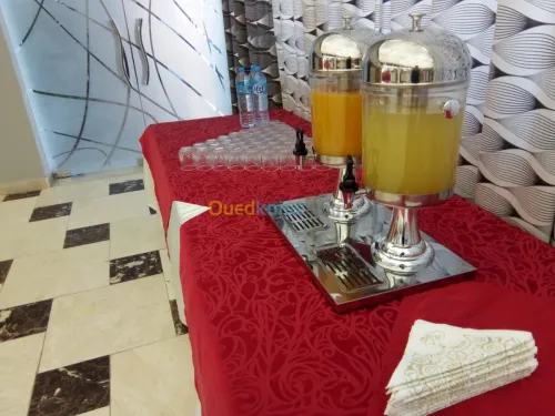 Serveur serveuse traiteur decor 