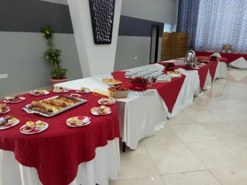 Serveur serveuse traiteur decor 