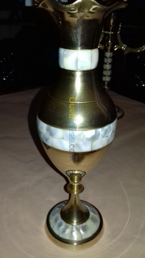 OBJETS DÉCORATIFS EN CUIVRE