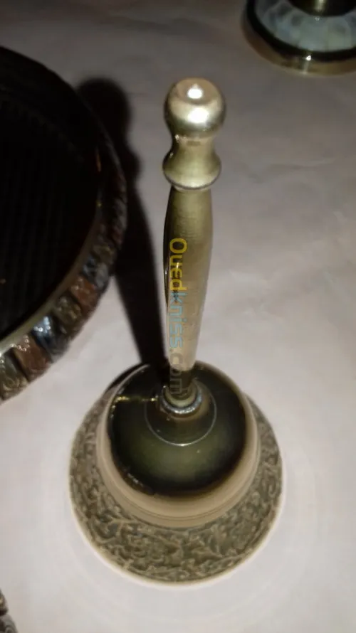 OBJETS DÉCORATIFS EN CUIVRE