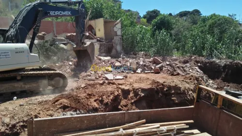 terrassement et démolition et evacuation