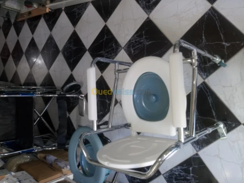 Chaise toilette (garde robe)