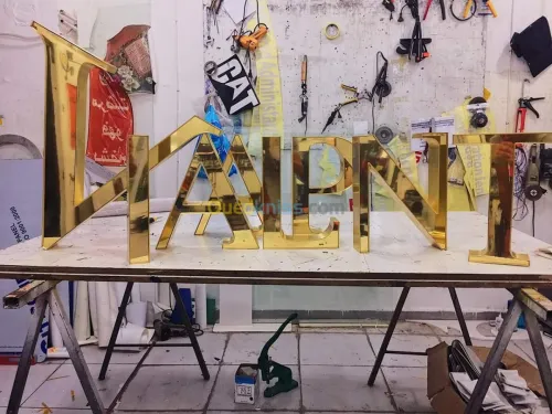 Fabrication panneau publicitaire