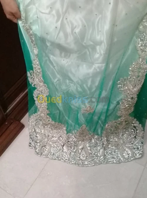 Robe oranaise moderne