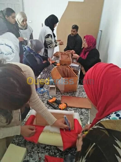 تعلم صناعة و تغليف الصالونات و الستائر