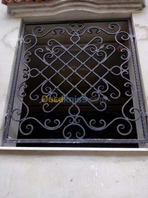 Serrurier soudeur ferronnier