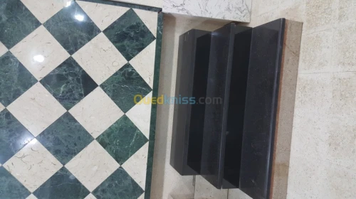 Marche et Contre Marche MARBRE GRANIT