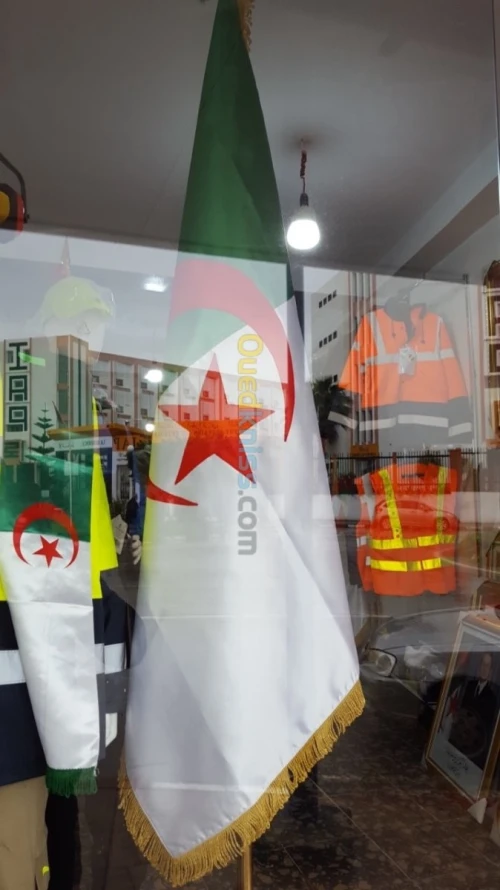  Drapeau  National et International  