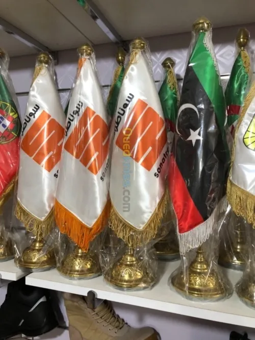  Drapeau  National et International  