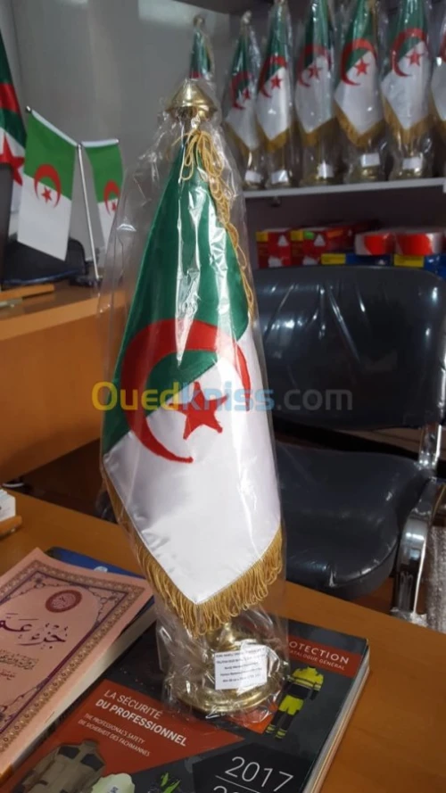  Drapeau  National et International  
