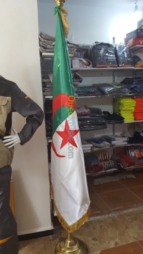  Drapeau  National et International  