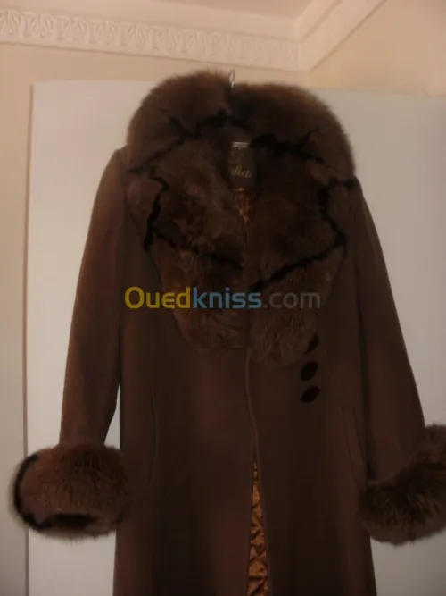 Manteau en cachemire et fourrure
