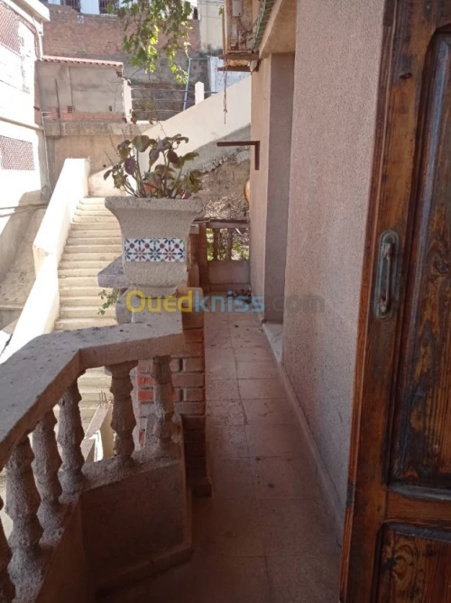 Location Appartement F4 Alger Rais hamidou