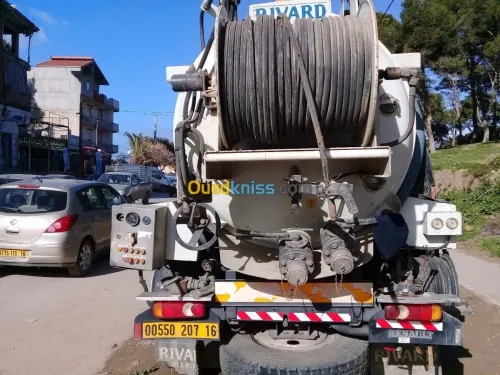  تنضيف جميع قنوات الصرف الصحي 
