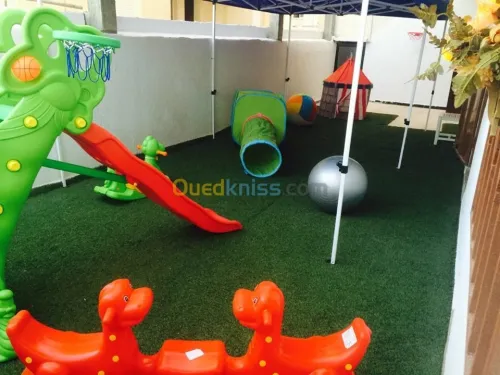 Maternelle, crèche est préscolaires