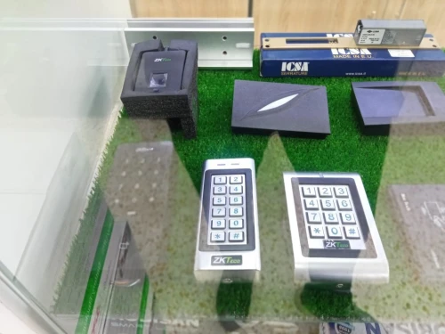 CONTROL D'ACCES DIGICODE METAL ETANCHE AVEC LECTEUR RFID ZKTECO MK-V