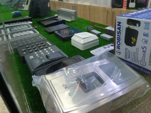 CONTROLE D'ACCES ET DIGICODE ZKTECO