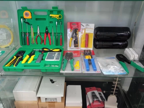 MALLETTE A OUTILLAGE RESEAUX 16 PCS LW-4028