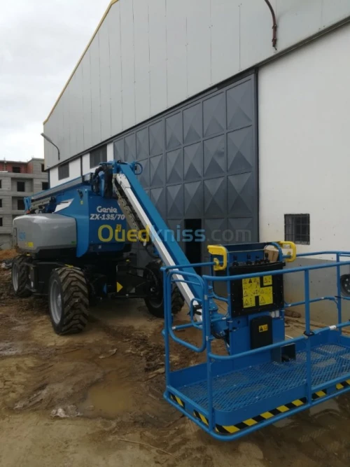 Location nacelle 43 M articulee 