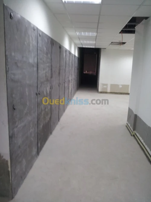 Travaux de revêtement sol,mur,plafond 