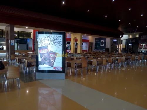 Réalisation de stands ,Panneaux pub