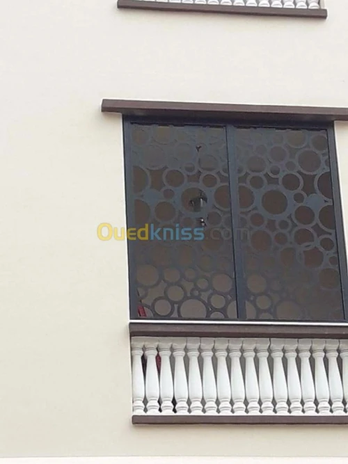 Fabrication artisanale de porte, escaliers