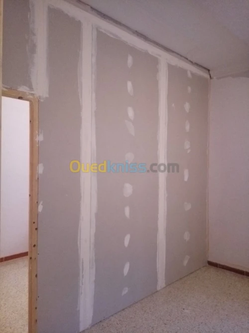 Revetement interieur en plaques de plâ