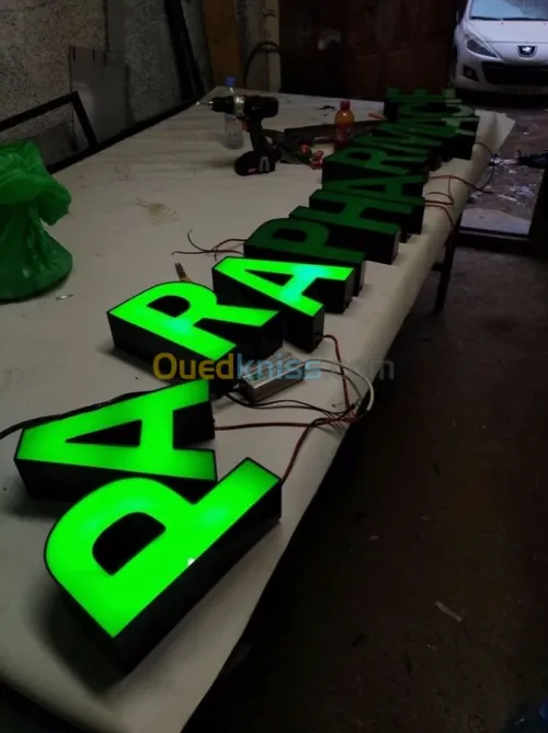 Panneaux publicitaire et enseigne lumi