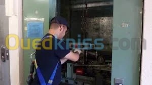 téchnicien ascenseuriste : 