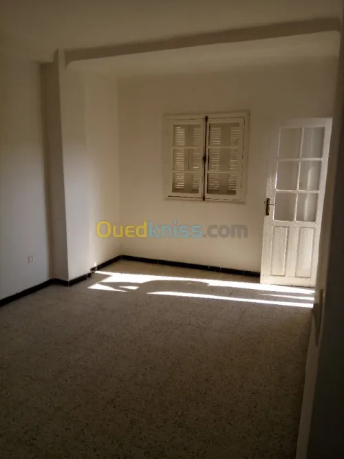 Vente Appartement F3 Relizane Oued rhiou