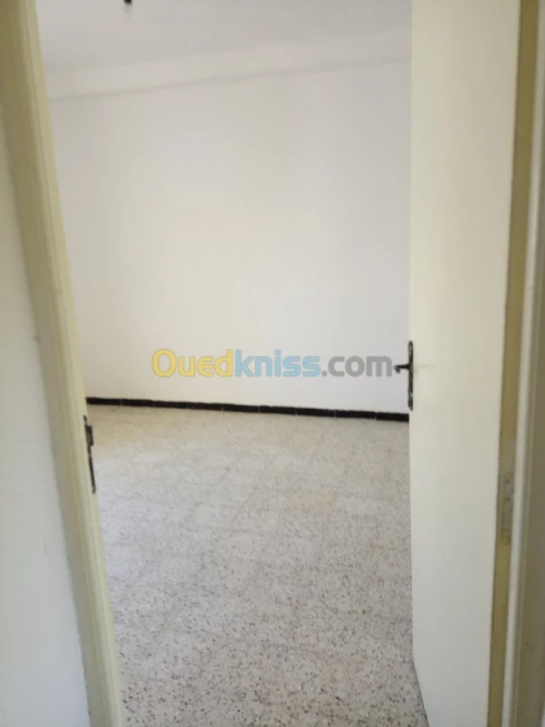 Vente Appartement F3 Relizane Oued rhiou