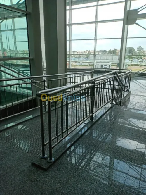 TRAVAUX EN INOX & VERRE 