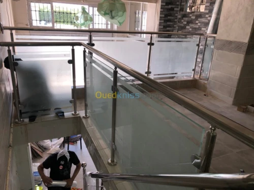 TRAVAUX EN INOX & VERRE 
