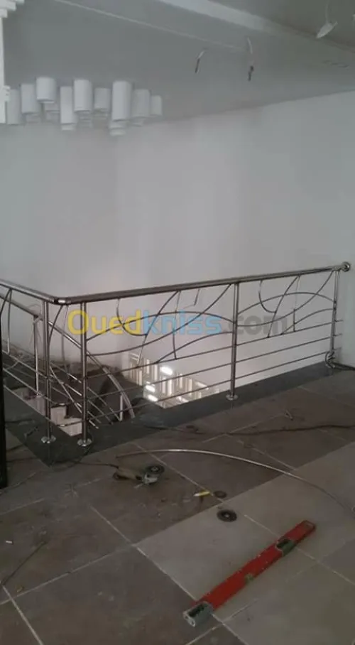 TRAVAUX EN INOX & VERRE 