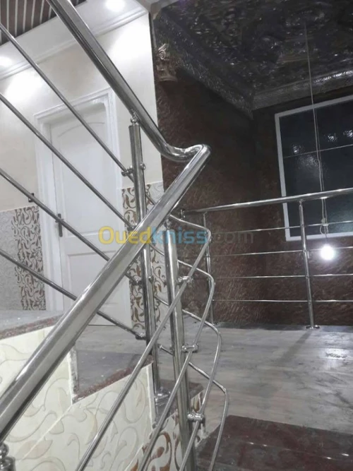 TRAVAUX EN INOX & VERRE 
