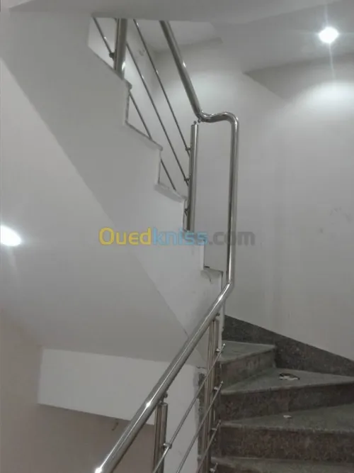TRAVAUX EN INOX & VERRE 