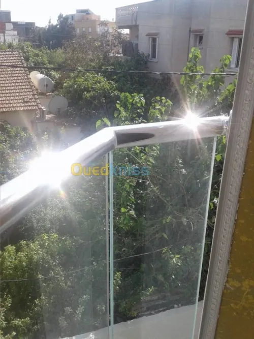 TRAVAUX EN INOX & VERRE 
