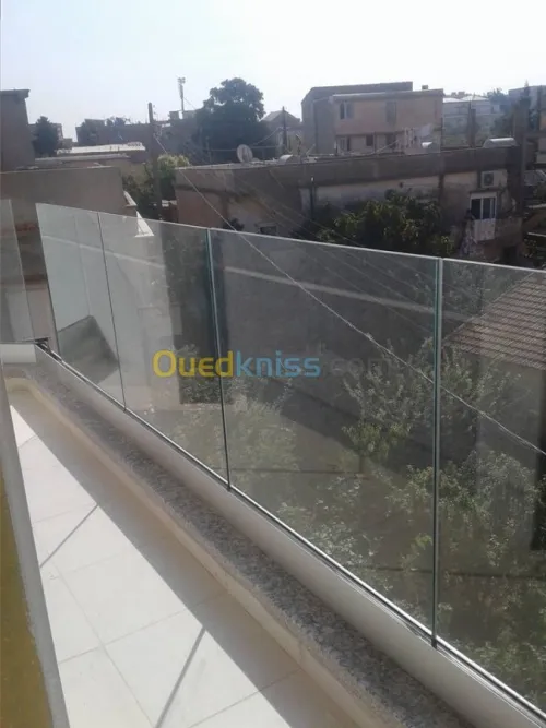 TRAVAUX EN INOX & VERRE 