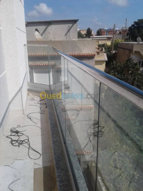 TRAVAUX EN INOX & VERRE 