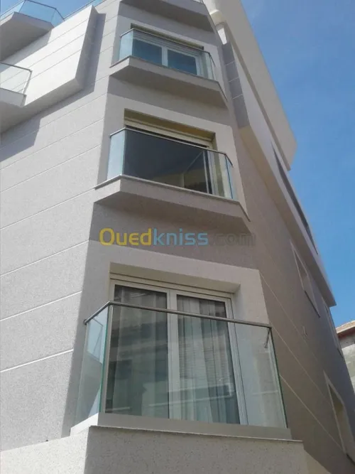 TRAVAUX EN INOX & VERRE 