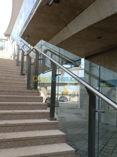 TRAVAUX EN INOX & VERRE 