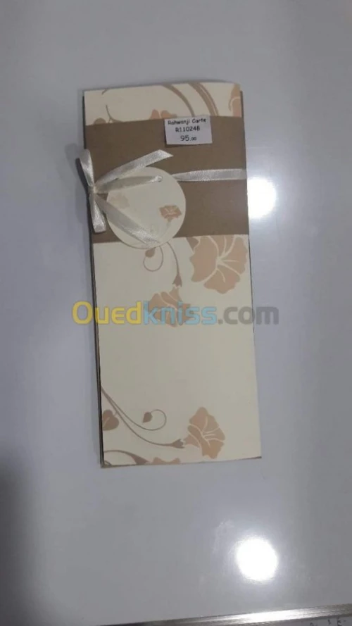 Vent des cartes d'invitations 