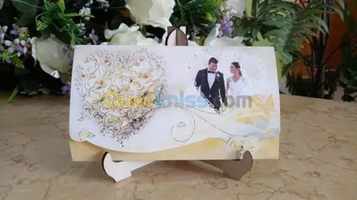 Vent des cartes d'invitations 